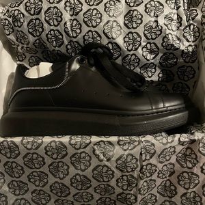Alexander McQueen Black w/silver zipper trim